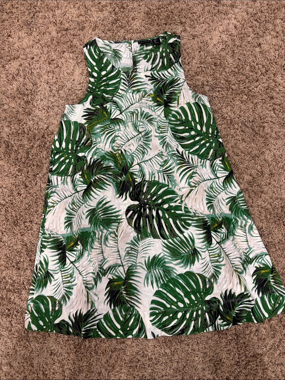 Tahari Linen Dress Size Small with Pockets